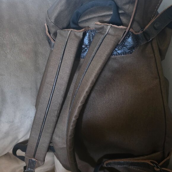 Handcrafted Brown Waxed Canvas Backpack with Leather Trim – Vintage Rucksack - Picture 4 of 8